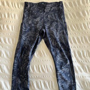 Athleta Ultimate Stash Pocket7/8 tight